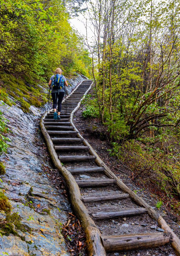 woman hiking in the smoky mountains