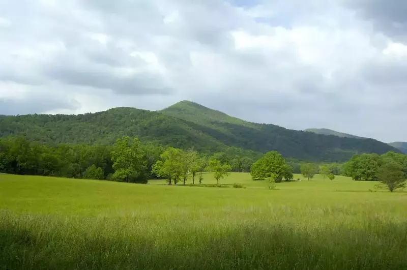 thunderhead mountain from cades cove