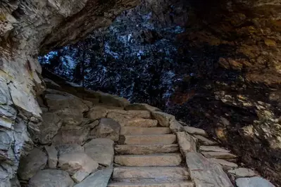 arch rock along alum cave trail