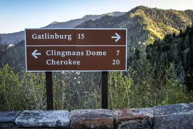 sign between clingmans dome and gatlinburg