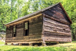 little greenbrier schoolhouse in the great smoky mountains